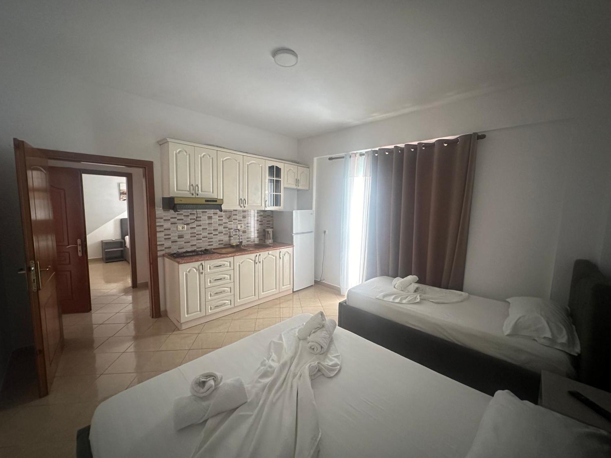 Skenderi Apartments Ksamil Exteriér fotografie