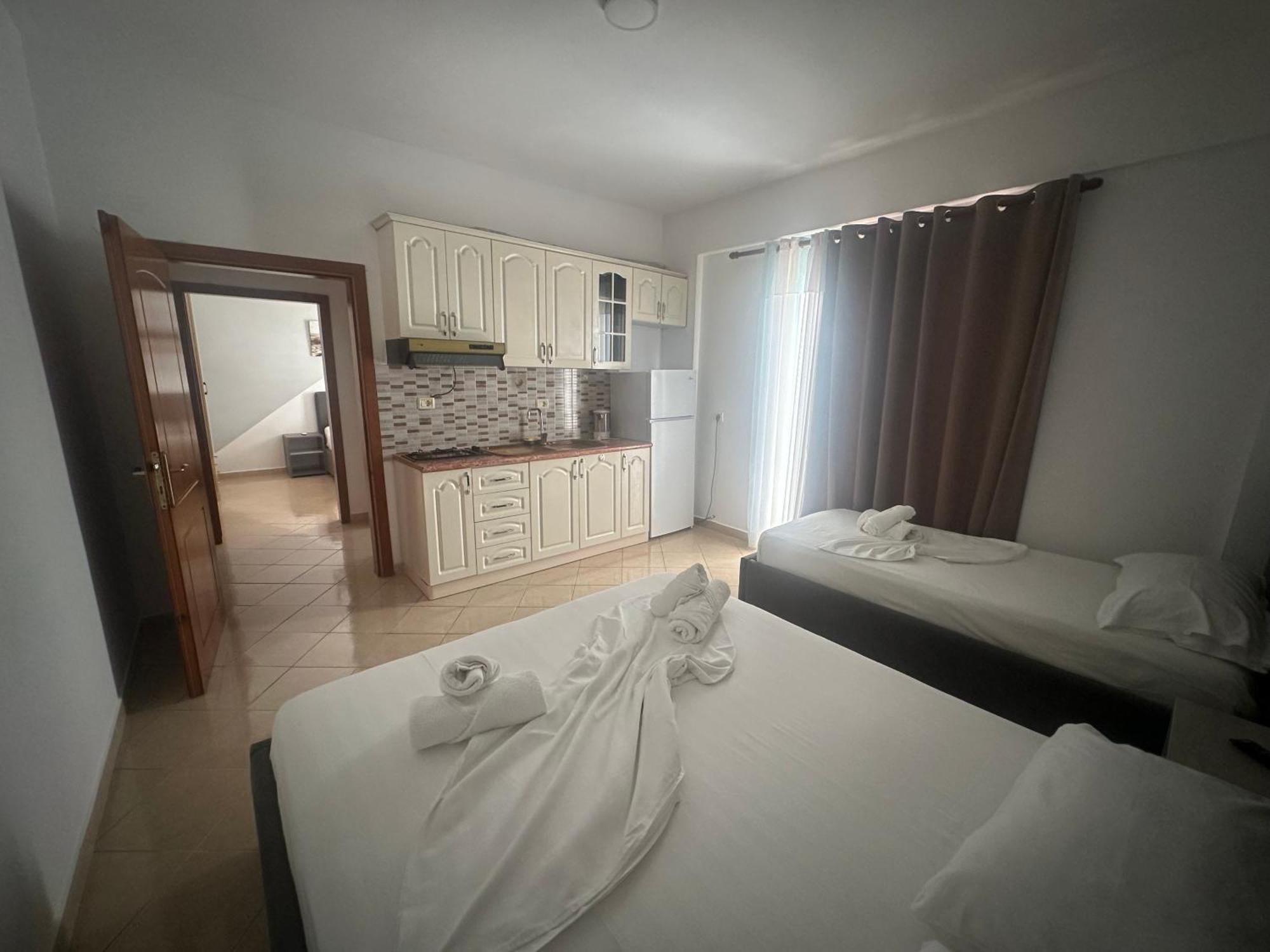 Skenderi Apartments Ksamil Exteriér fotografie